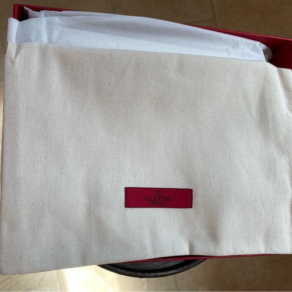 Valentino Garavani Rockstud Espadrille Sandals - Picture 6 of 10